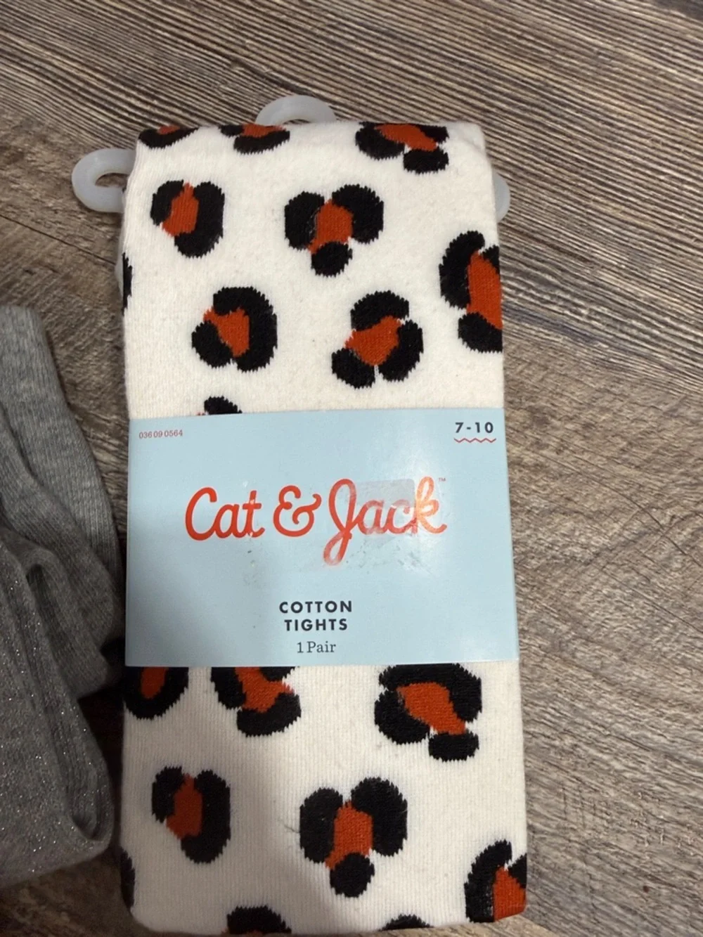 2 Cat & Jack Gray  and Cream Leopard-Print Tights